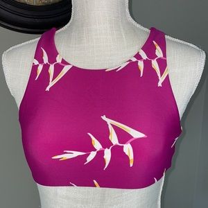 Cupshe small bikini top very pretty fushia color